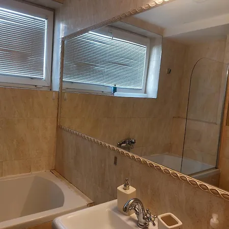 Appartamento Next To New Hospital