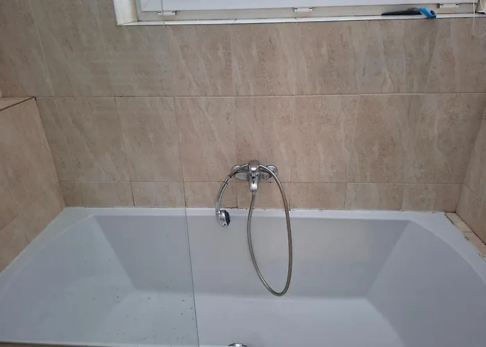 Next To New Hospital Lejlighed